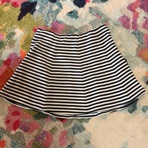 Aeropastale black and white skater skirt